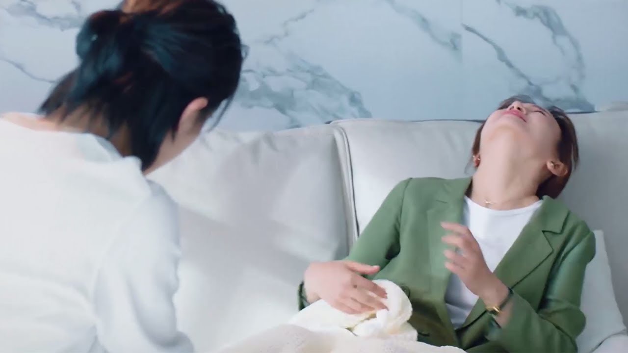 So Cute! Playboy Boss massaged Assistant's injured ankle; Cinderella: Don't Abuse Me ⏲ Parallel Love