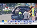 兩大車擦撞失控"險撞民宅" 轎車駕駛疑恍神"猛撞吊車"│中視新聞 20260807