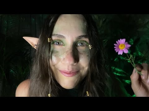 ASMR Atención personalizada de Hadas 🧚🏻 Bienvenido al bosque encantado 1/5 ✨maquillaje con 🌸🌿✨
