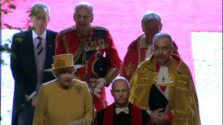 The Queen arrives at Royal wedding