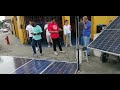 Sistema bombeo de agua con luz solar paneles inversor 220 bomba sumergible....