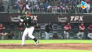 20130817 CPBL 獅VS桃猿 5上 劉芙豪擊出穿越安打, 帶1分打點