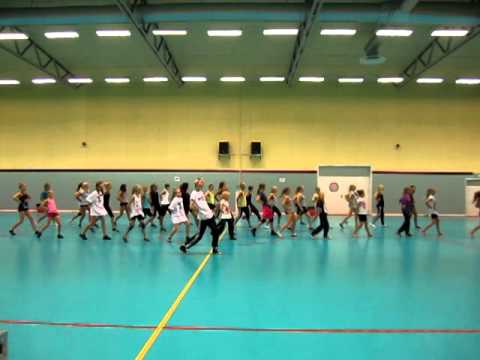 Lazy Song By Mouna 16 8 2011