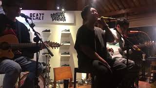 Pee Wee Gaskins - Sebuah Rahasia (Acoustic Live at Sedjuk Cinere, Depok 11/4/2023)