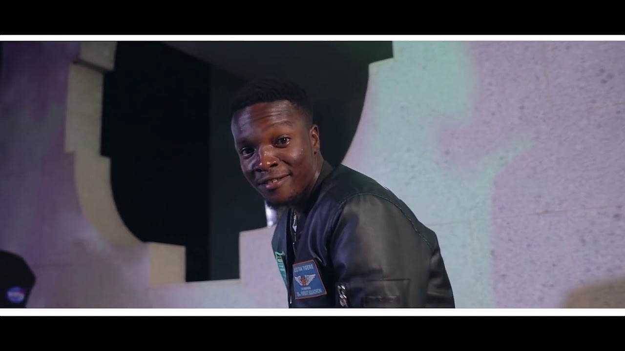 TGANG LE TECHNICIEN inside-Life (vidéo non officiel)