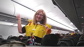 World's Funniest Flight Attendant Leaves Passengers in Hysterics