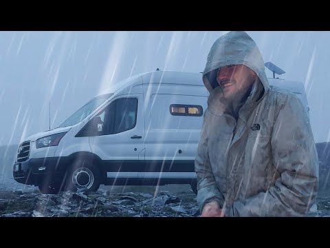 HEAVY RAINSTORM Camping