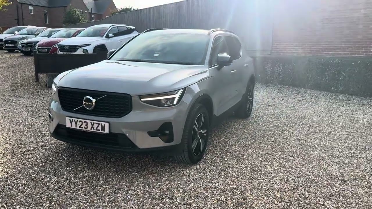 Volvo XC40 2.0 B4 MHEV Plus DCT Auto Euro 6 (s/s) 5dr