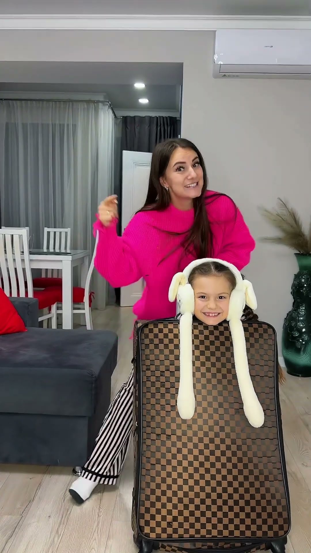 Secret Vlog suitcase by Secret Vlog