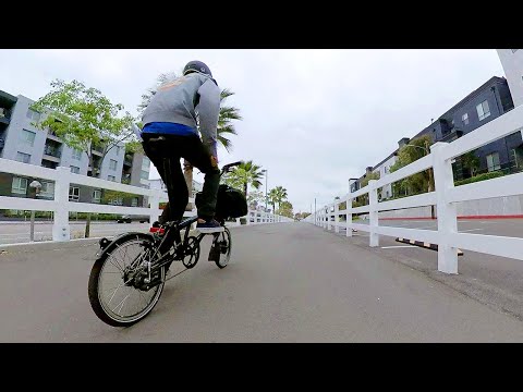 This electric bike folds and unfolds under 30 seconds (Brompton Electric)