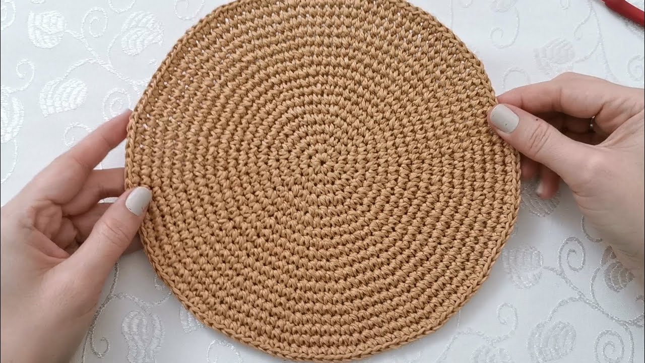 İster Yuvarlak (Daire) Taban, İster Supla, İsterseniz de Yarım Daire Clutch Yapın (bu tarif kaçmaz)