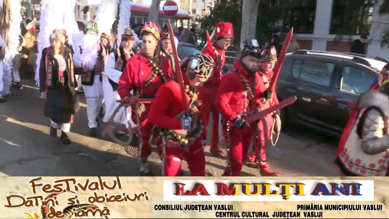 2023 12 24  Parada Festivalului de Datini și Obiceiuri de Iarnă de la Vaslui