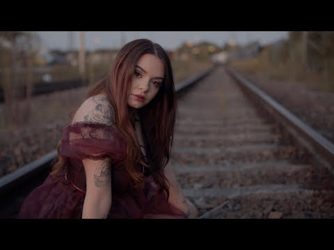 Смотреть клип Alycia Marie - The Rush