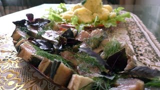 Закуски: бутербродики, пирожки, рулетики, супер вкусная селедка Закуски: бутербродики, пирожки, рулетики, супер вкусная селедка