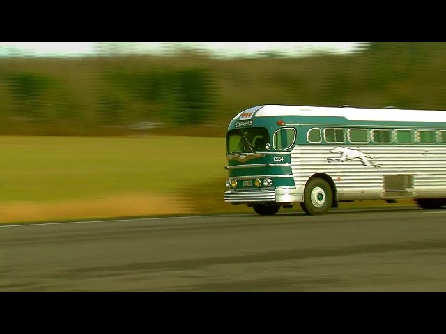 1947 Greyhound restored by grandfather’s love class=