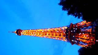 Eiffel Tower Lighting at 8PM.AVI