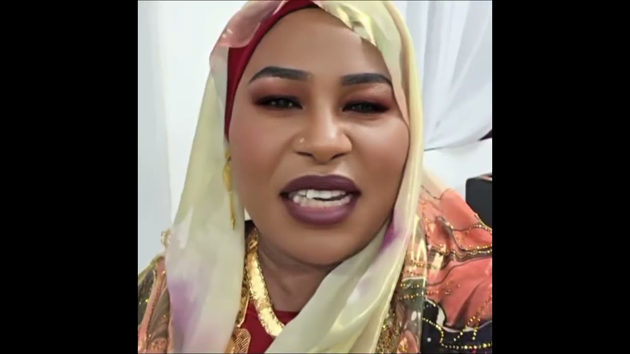 ونسه مع ماما كوكي من عرس في فرنسا 