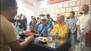 Tense Confrontation Between Doan Van Bau and Venerable Thich Buu Khanh