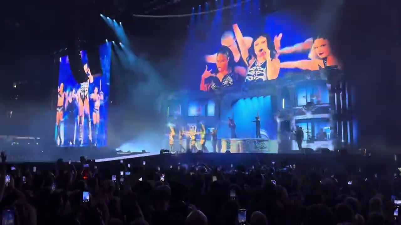 Lady Gaga - Born This Way LIVE (Mayhem Ball Melbourne) FULL 5/12/25