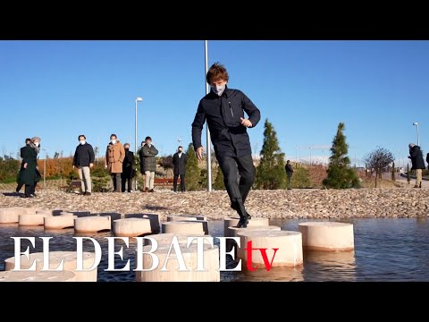 El divertido momento 'Humor amarillo' de Almeida en un parque de Madrid