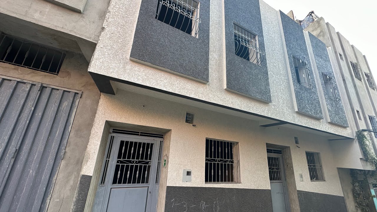 دار للبيع في العوامة 48 مليون 0630298833