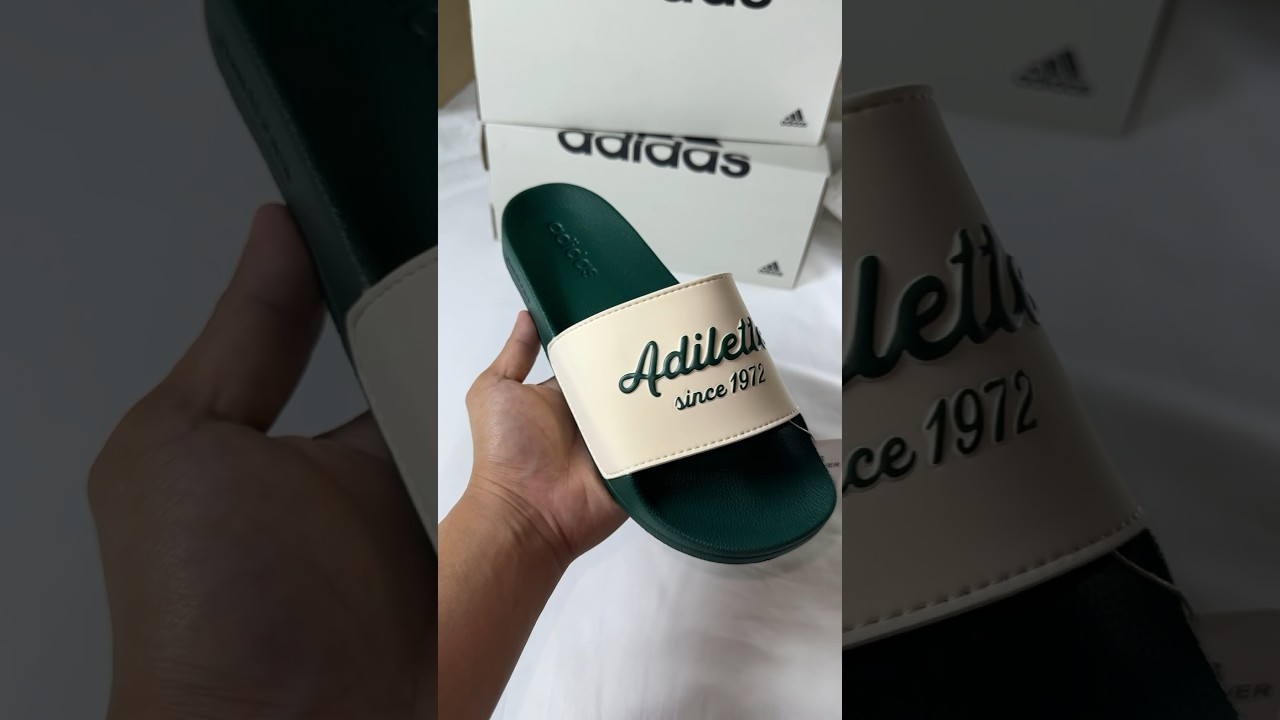 Drop a “💚” if you like these Adidas Adillete slides in collegiate green. 