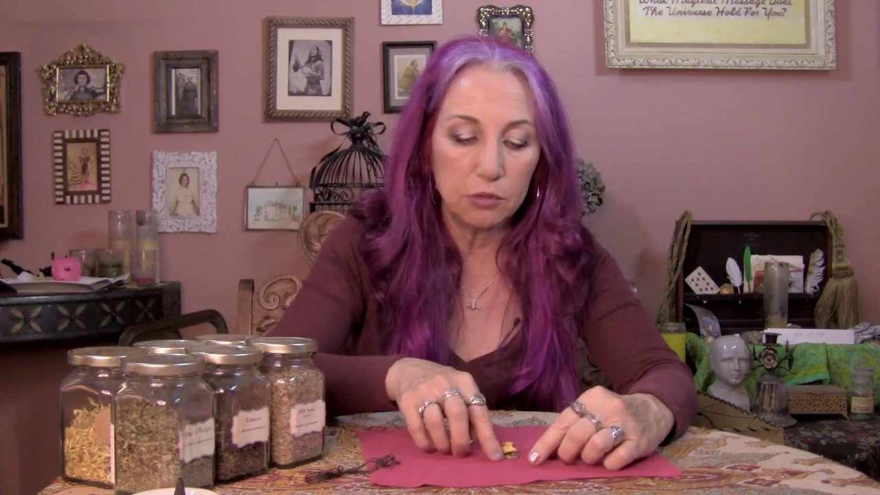 Comet-Style Court Case Mojo Bag - Witchcraft How To with Madame Pamita