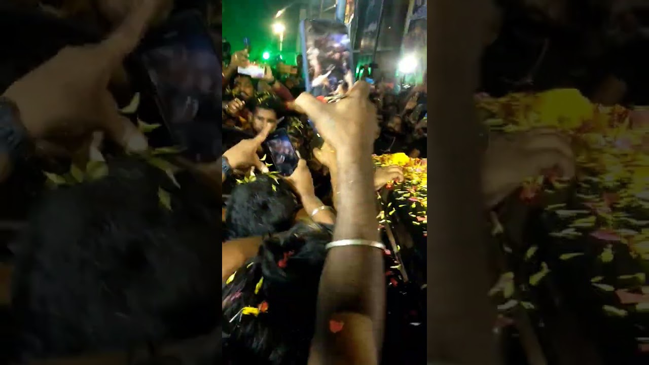 Dhruv Vikram Entry | Cobra FDFS | Rohini SilverScreen| Chiyaan Vikram 