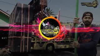 Dj andalan BREWOG yg sering merontok kan GENTENG dan memecah kan KACA