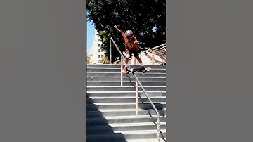 #10yearold #skateboarder #boardslide #hollywoodhigh #16stair #handrail #firsttry