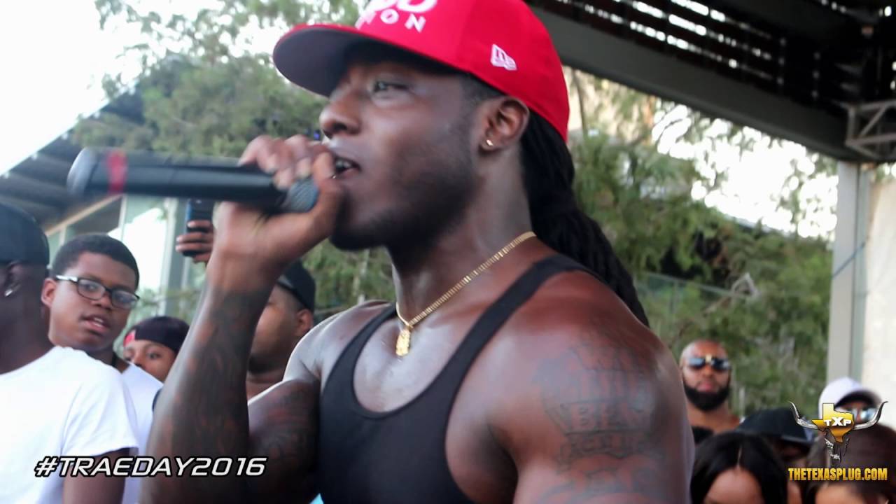 Бугатти ace hood