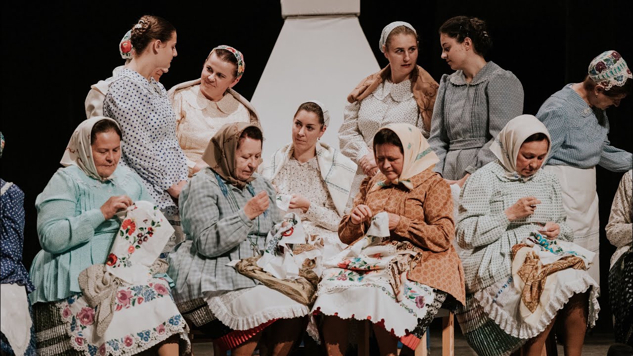 Kalocsai Hagyományőrző Népi Együttes