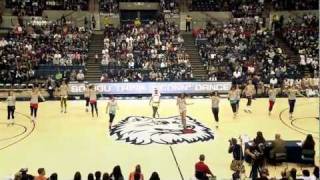 UConn Volleyball Team Dances at First Night