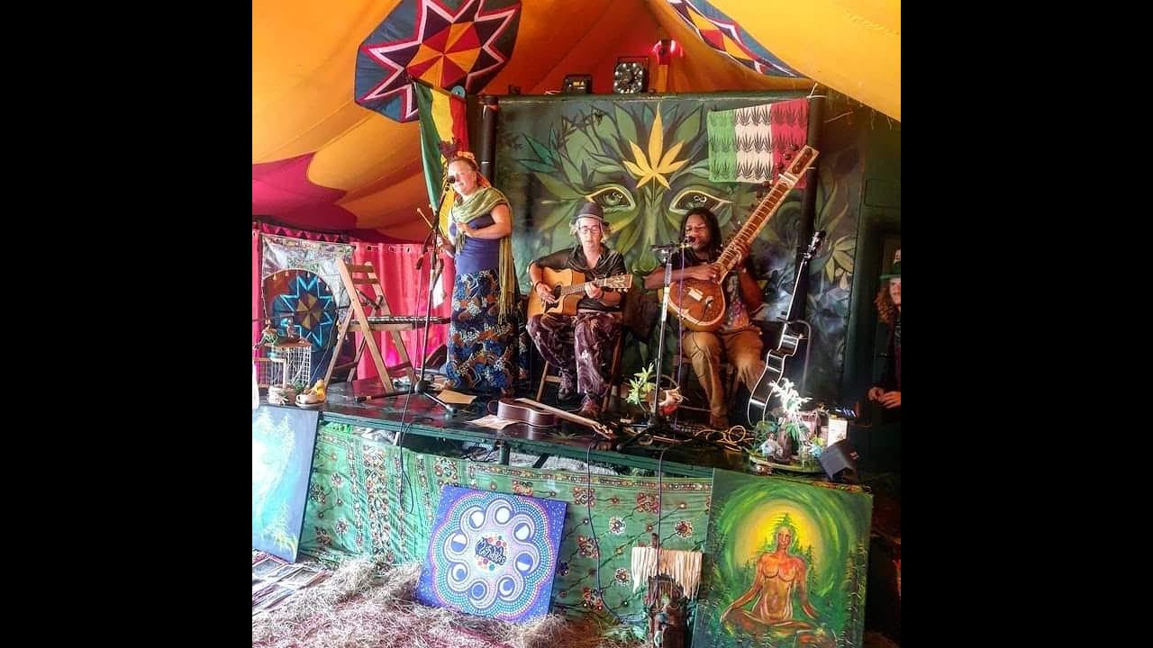 Moondalas perform 'Luna' live at Hemp Redemption 2021