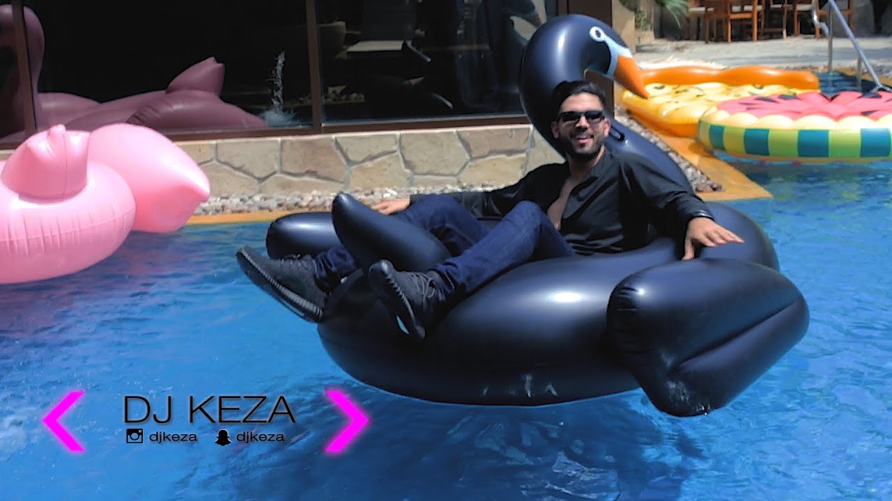 SELEKT DJ LIFE - Meet DJ Keza from Paris