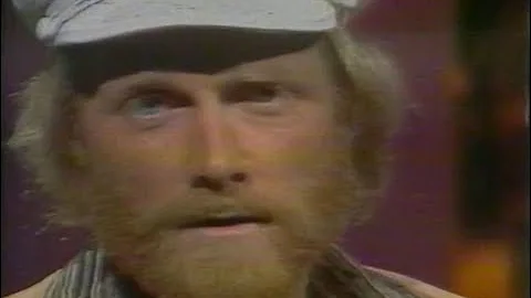 The Beach Boys - Everyone's in Love With You (Mike Love on the Mike Douglas Show 1976)
