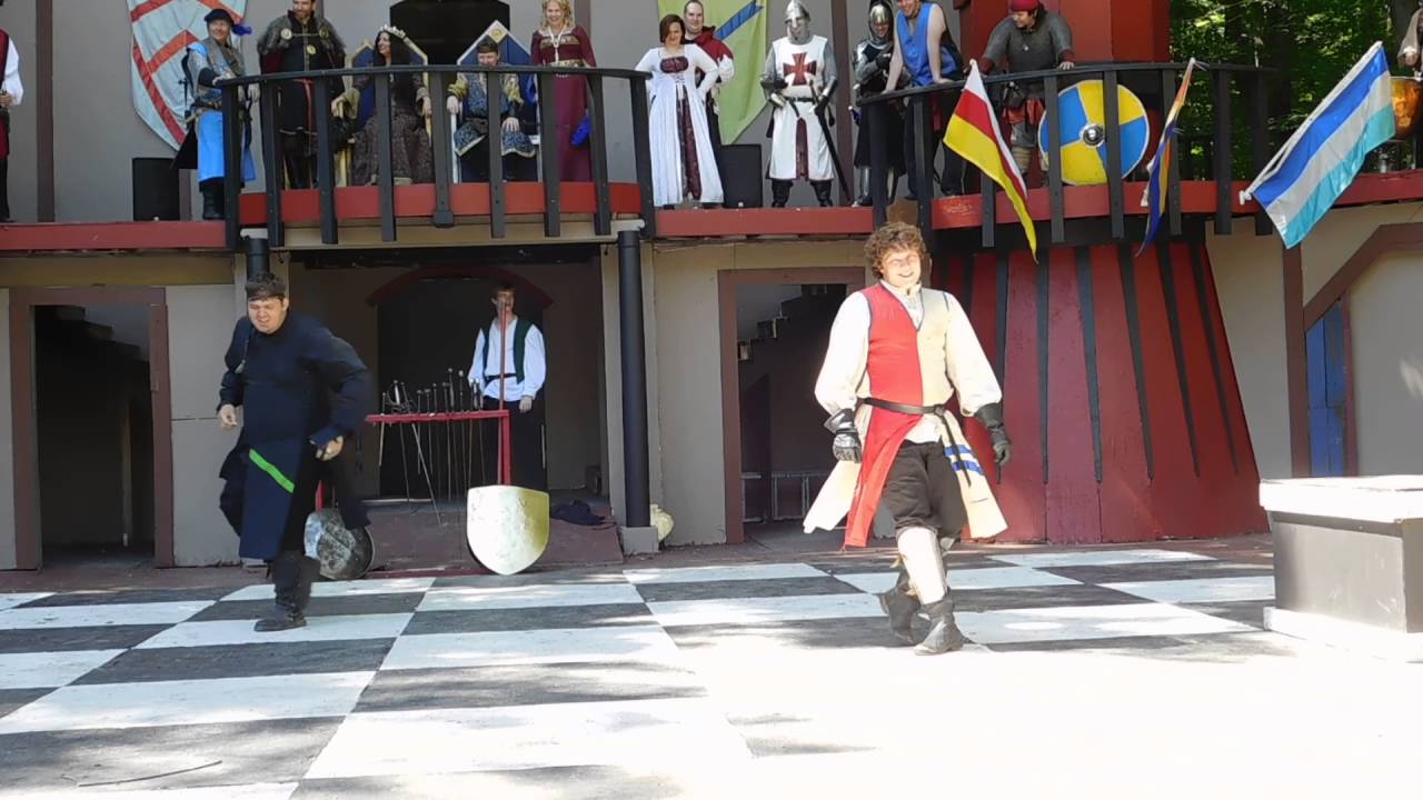 Sir Bedevere VS Sir Bors GLMF 2016