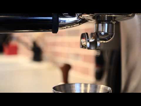 breville-dual-boiler-espresso-pull