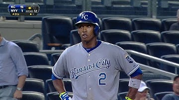 KC@NYY: Royals tack on a run on Escobar