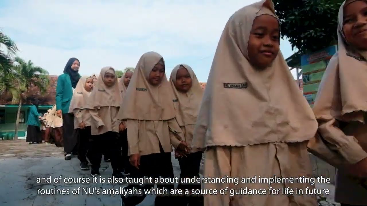 APPLICATION OF AMALIYAH NU MI NU Miftahul Huda 01 Karangmalang Kudus Application of Amaliyah NU