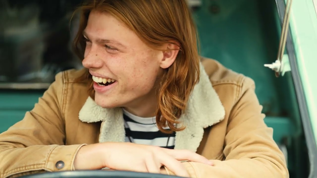 Toby Lee - Patiently Waiting For Love (Official Music Video) video thumbnail