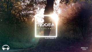 Noosa - Clocktower