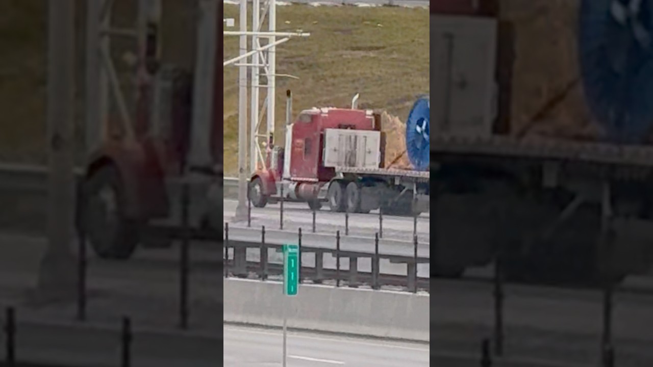 Look, what's this flatbed truck carrying? 🤣 #automobile #truck #canada #quebec