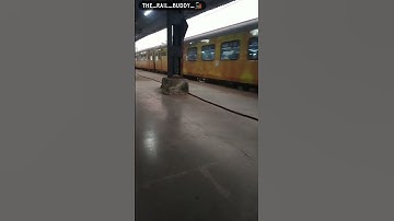 flashback video of 22119 Tejas express with twin WDM3D at panvel