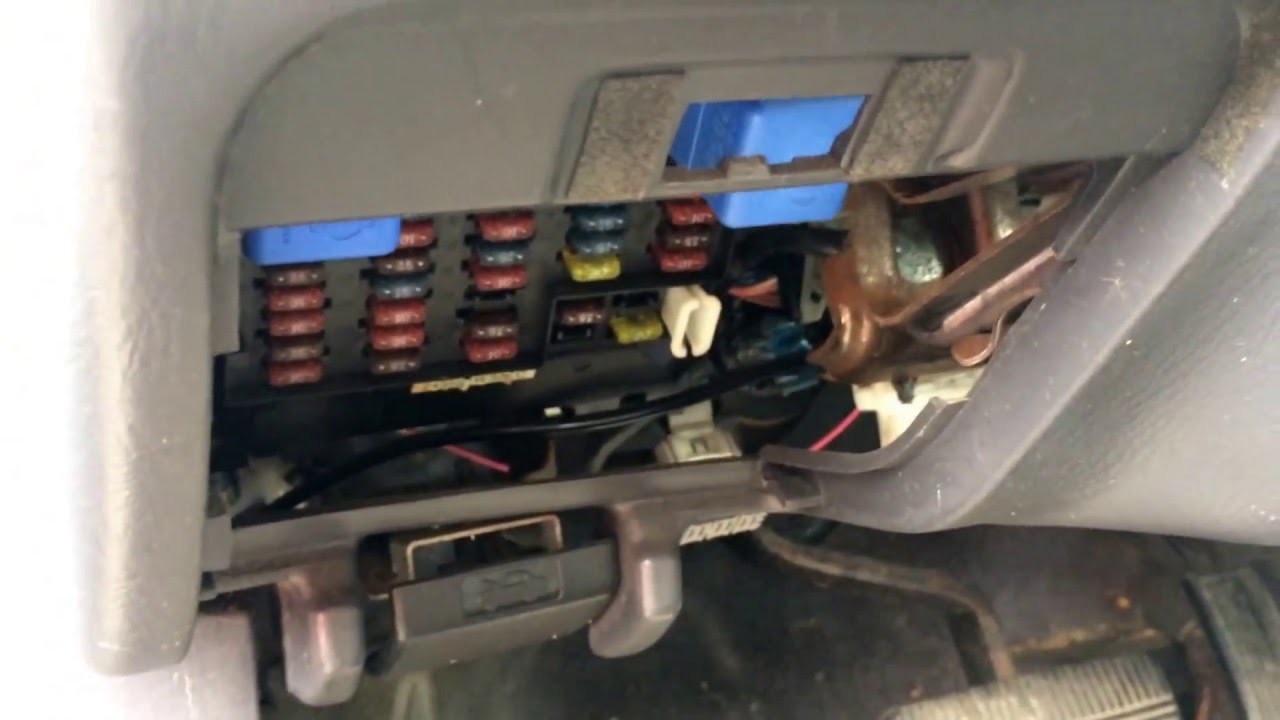 2015 nissan frontier fuses