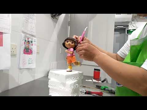 How to make Dora the Explorer Birthday Cake Topper