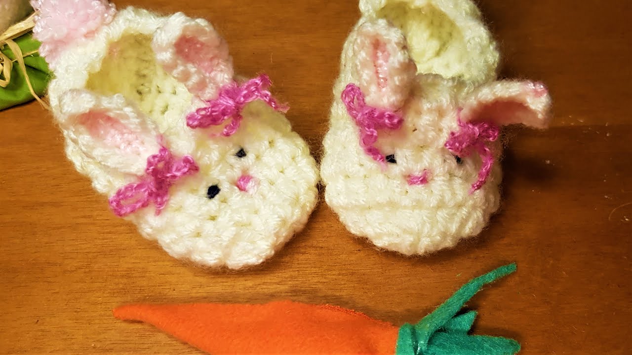 Πλεκτό κουνελάκι-παπουτσάκι μπεμπέ