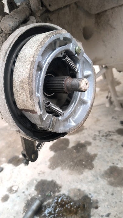 tvs-ntorq-brake-shoe-install-tvs-ntorq-scooty-brake-pad-part-youtube