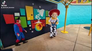 Meeting Jessie at Disneyland Paris ❤️