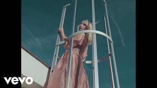 Video thumbnail of "Alice on the roof - How Long (Clip officiel)"